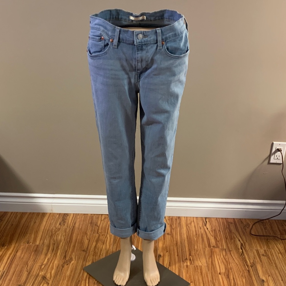 Levi's Women's Light Blue Boyfriend Jeans Size 29